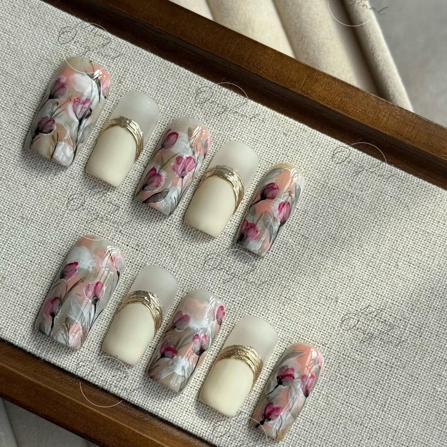 Blooming Watercolor Tulip press on nails, hand painted flower with gold chrome details, floral art wedding nails, gift for her, MO500