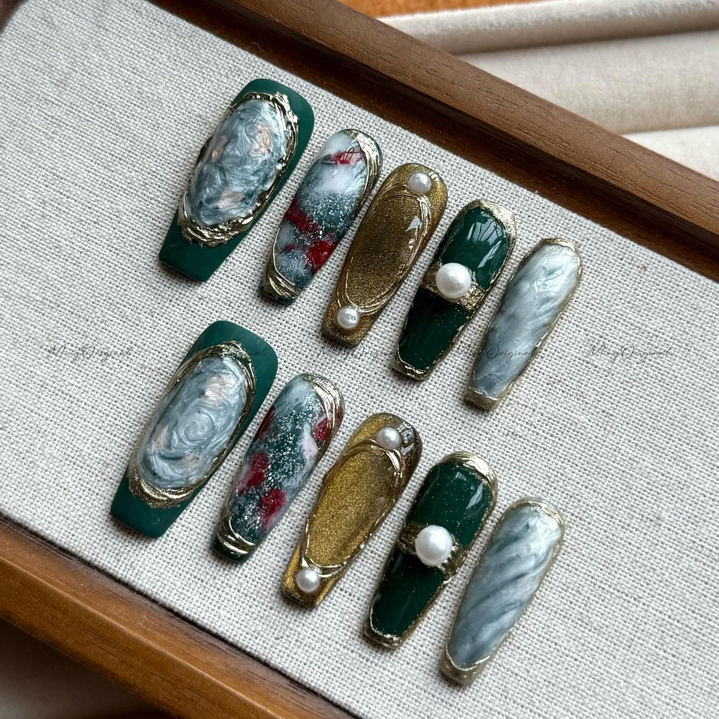 Emerald Muse deep green blooming press on nails, marble and gold, pearl accent, moody glam design, rich forest tones, Gifts for Her, MO517