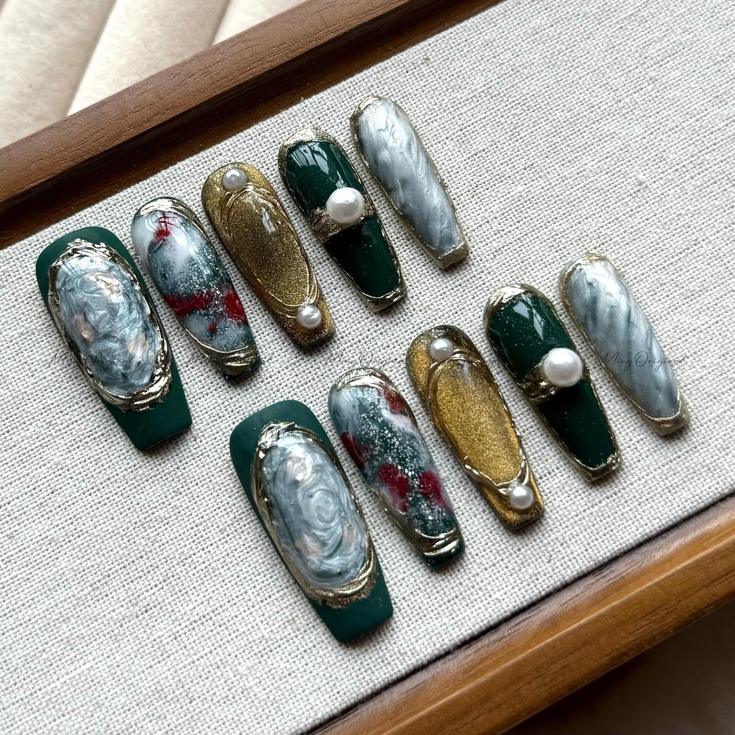 Emerald Muse deep green blooming press on nails, marble and gold, pearl accent, moody glam design, rich forest tones, Gifts for Her, MO517