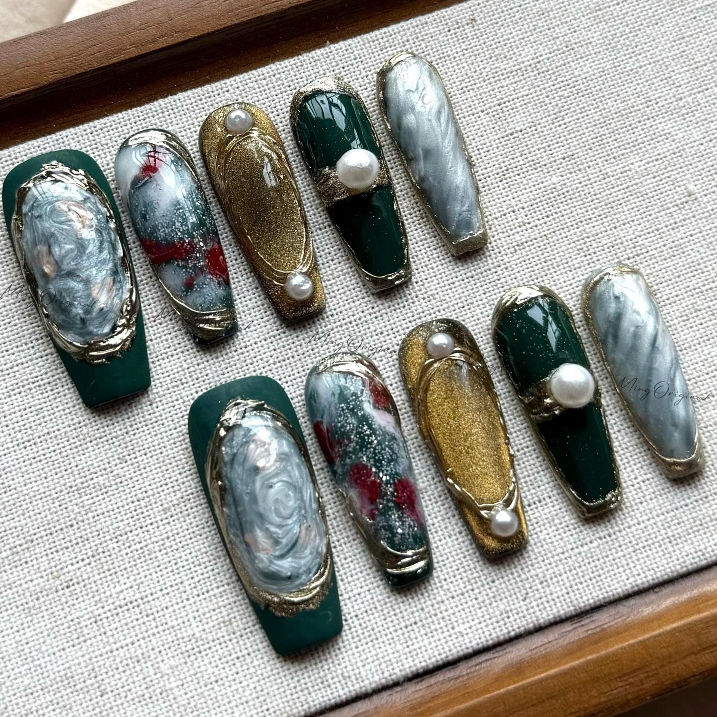 Emerald Muse deep green blooming press on nails, marble and gold, pearl accent, moody glam design, rich forest tones, Gifts for Her, MO517