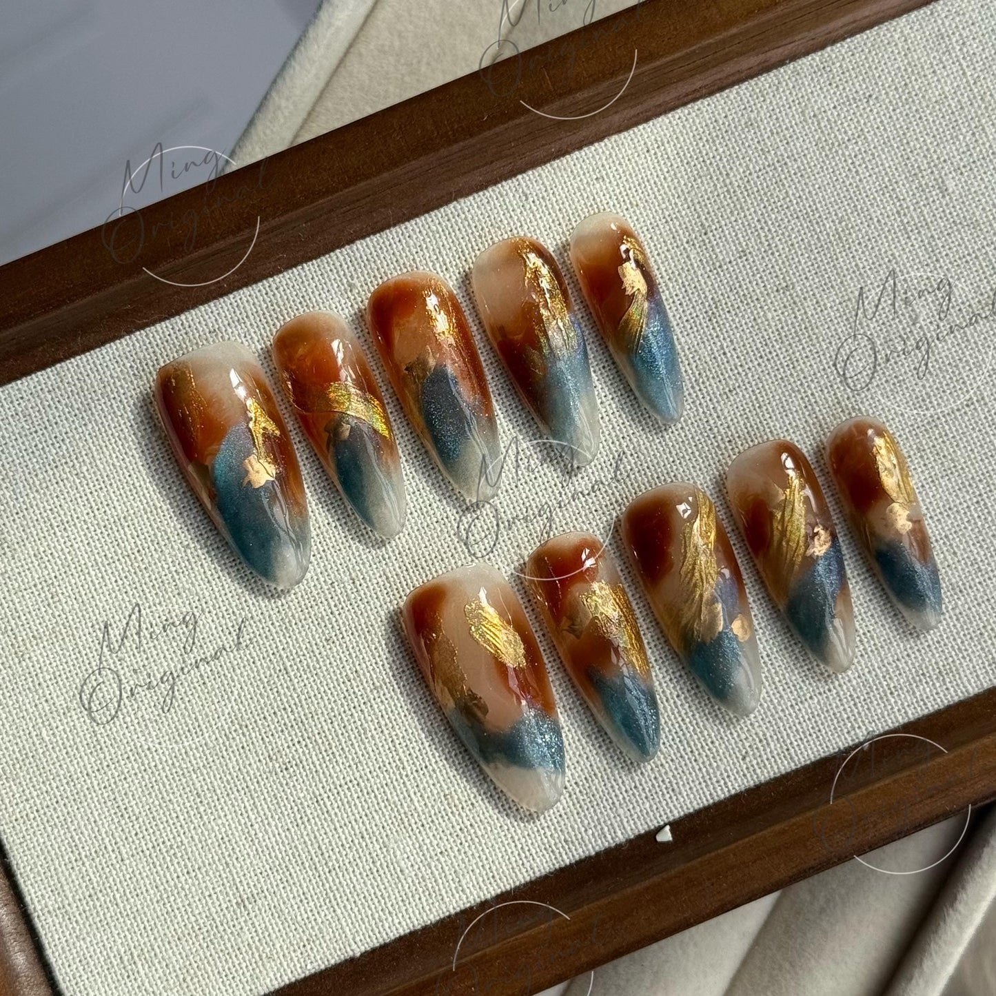 Deep in the Sea Tortoise Shell Amber water blooming Press on Nails, Blue Glittery Abstract Cat Eye, Jelly hand painted vacation nail,MO490
