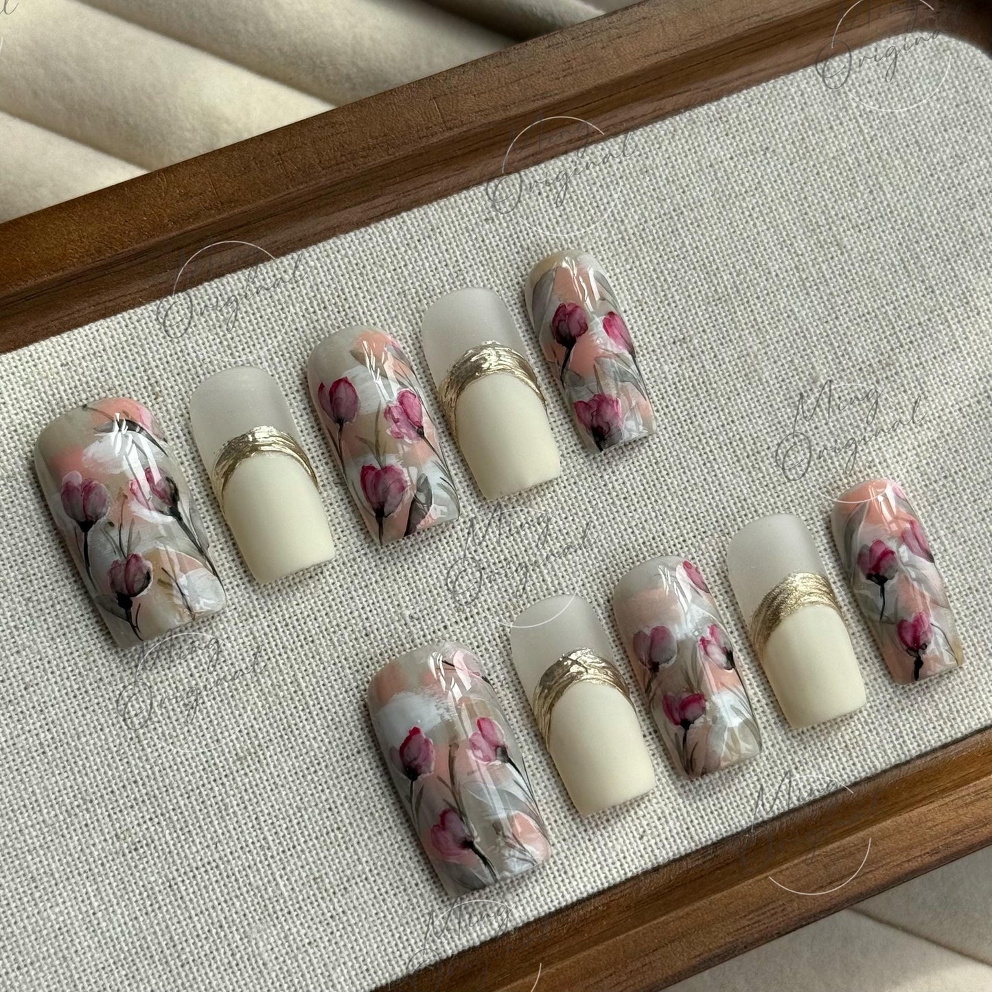 Blooming Watercolor Tulip press on nails, hand painted flower with gold chrome details, floral art wedding nails, gift for her, MO500