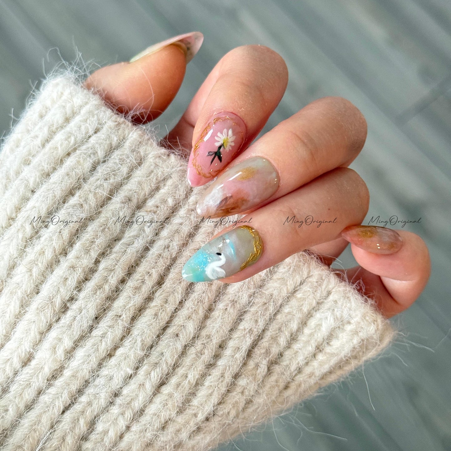 Oil Painting Floral Romantic Art Press On Nails, Hand-painted flower and goose nail art, vintage gold frame abstract design, MO501