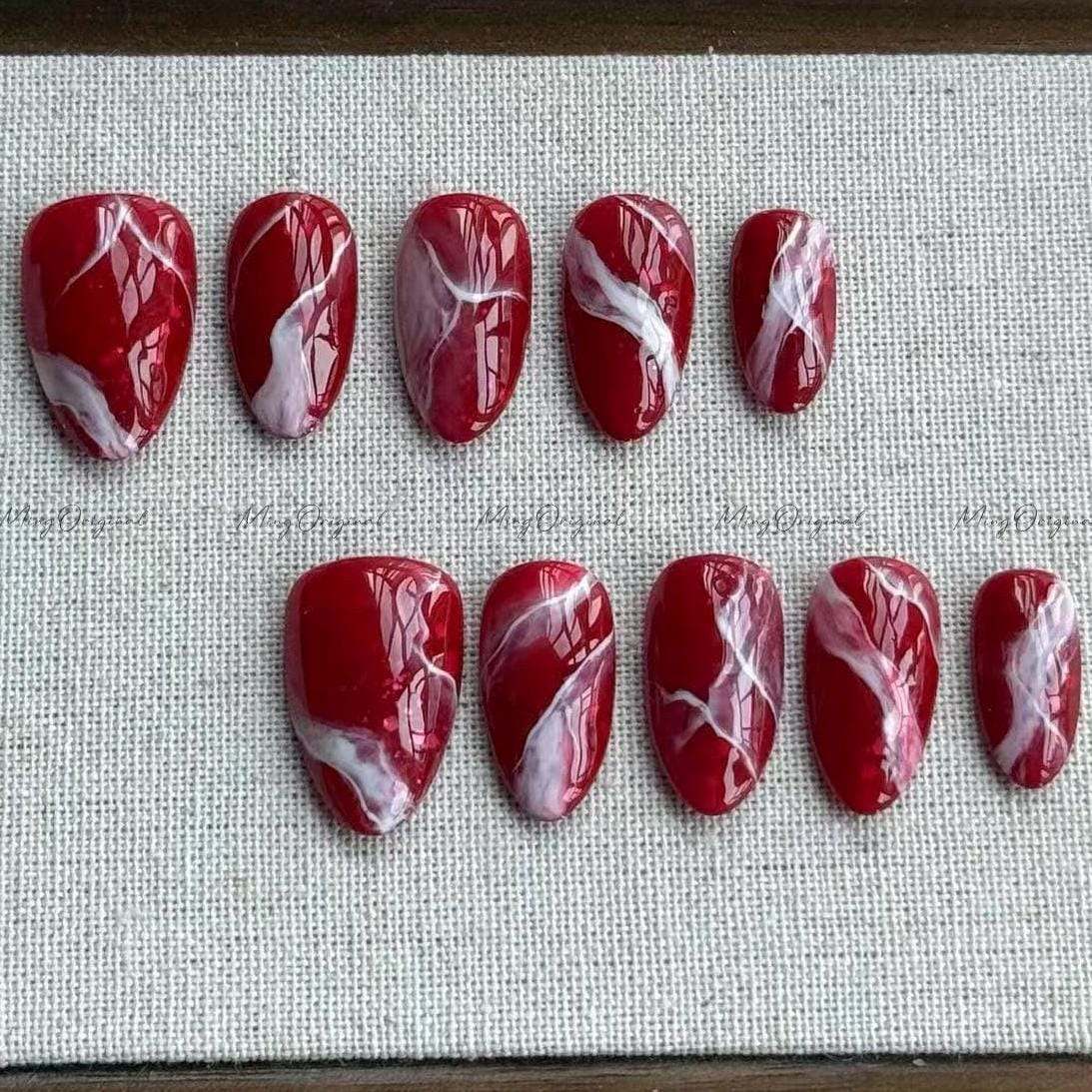 Wine Marble | Deep red marble press-on nails, glossy wine swirl design, elegant burgundy stone nails, water blooming, gift for her, MO544