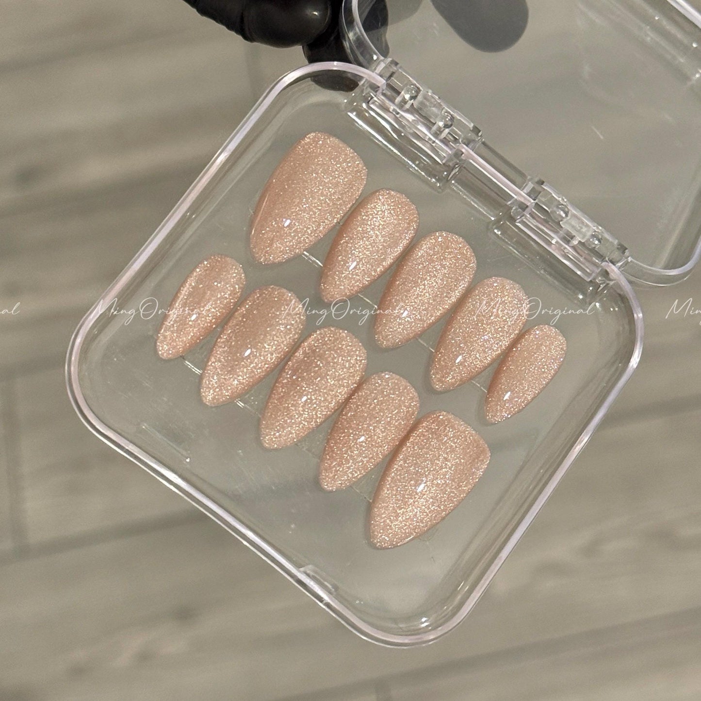 Simple nude cat eye, all occasions magnetic cat eye press on nails, semitransparent reuse nails, glitter fake nail, everyday nail, MO571