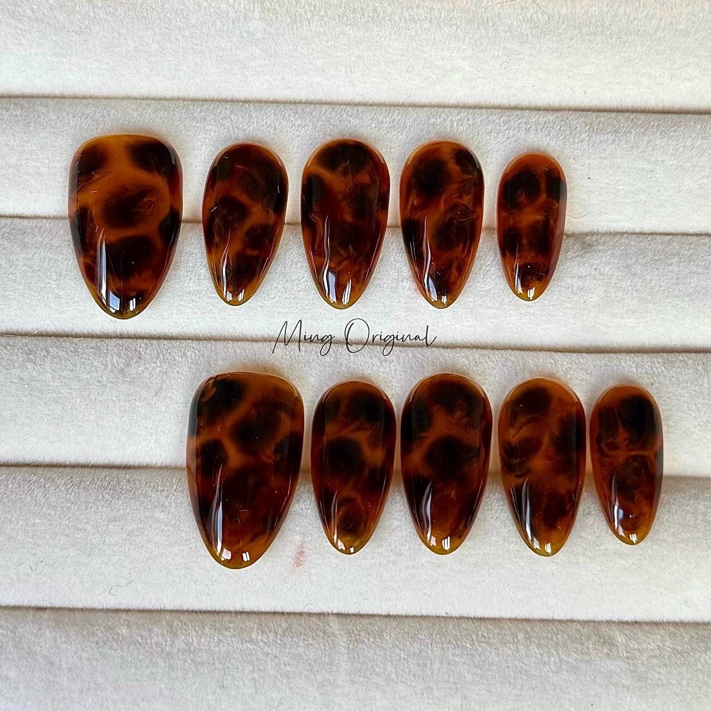 Classic Tortoise Shell Amber Water Blooming Press on Nails, Jelly hand painted nail, fall winter nail, gift for her, MO359