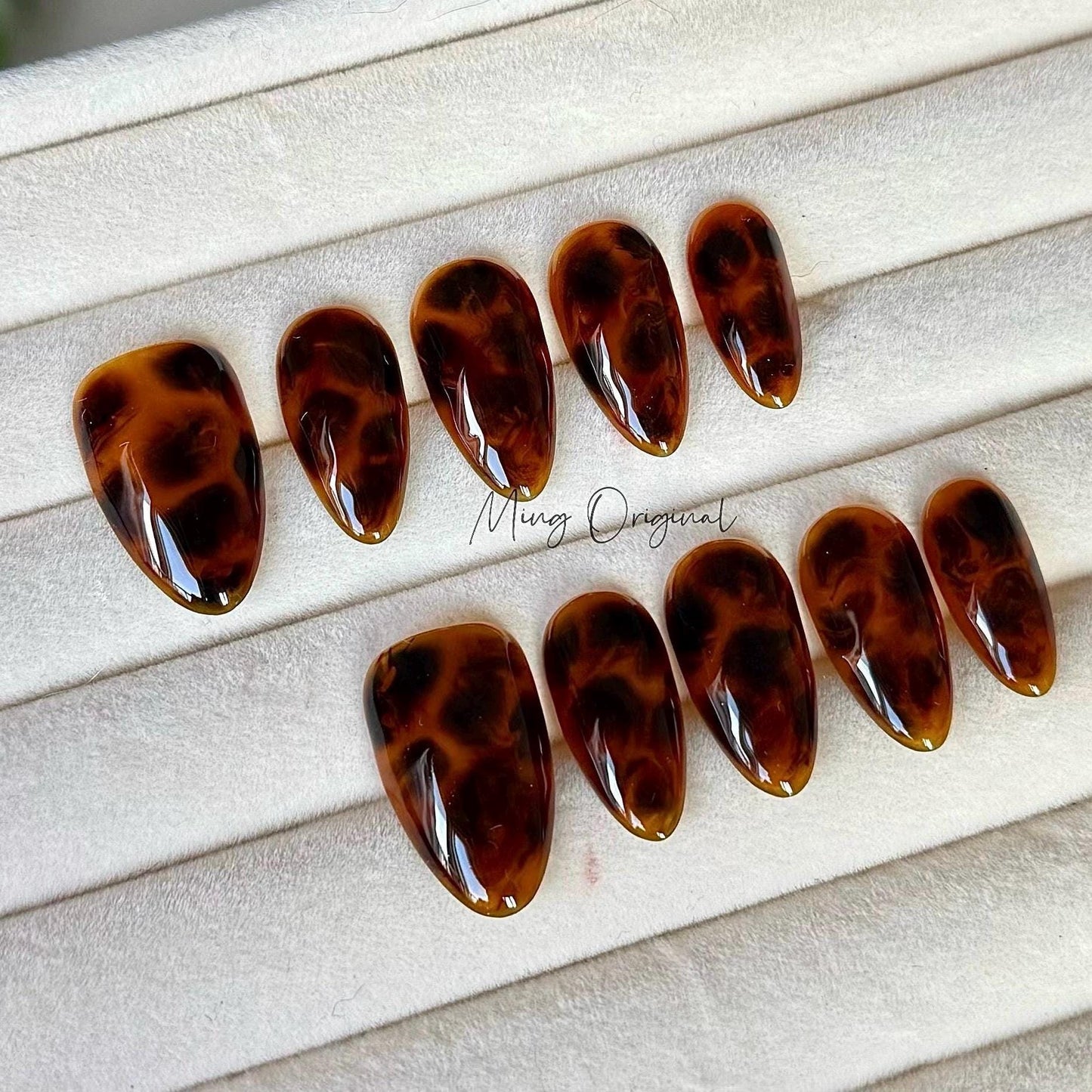 Classic Tortoise Shell Amber Water Blooming Press on Nails, Jelly hand painted nail, fall winter nail, gift for her, MO359