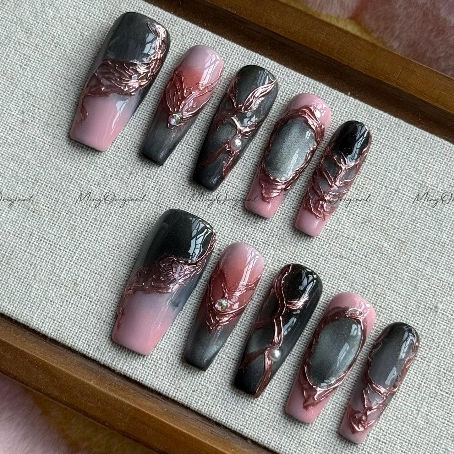 Velvet Eclipse Black and pink ombre press on nails, sculpted design, metallic accent, dark romantic nail art, gothic glam nail, MO565
