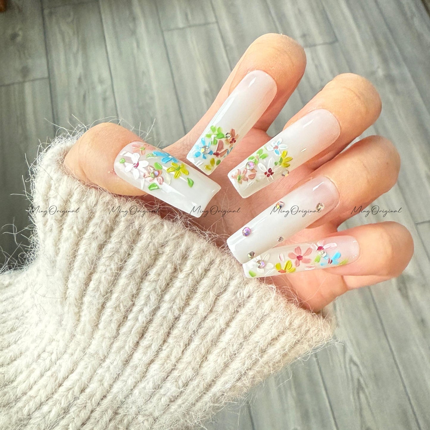Milky White Blooming Colorful wild little daisy flower Press on Nails, handpainted oil painting style floral Nails,bridal wedding nail,MO504