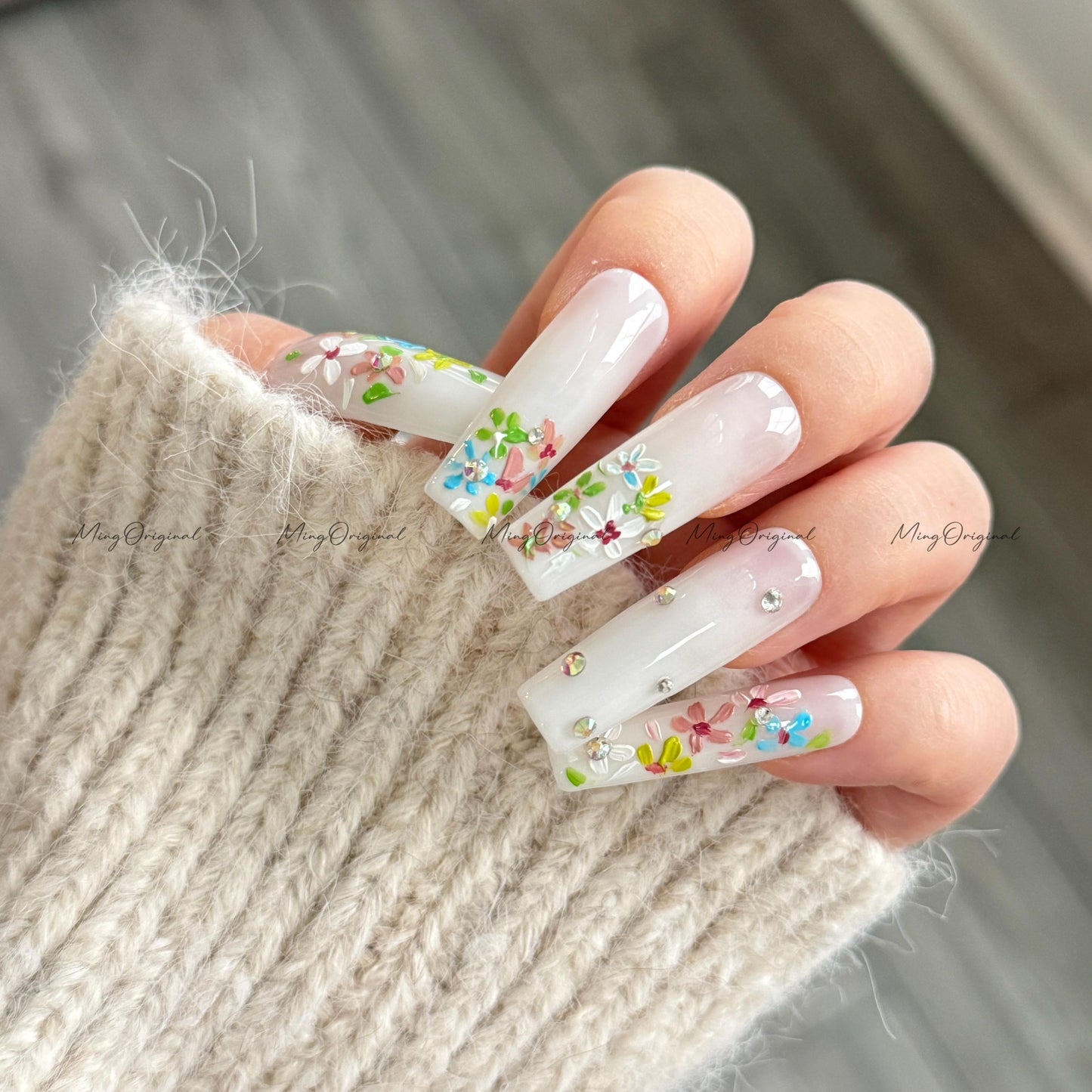 Milky White Blooming Colorful wild little daisy flower Press on Nails, handpainted oil painting style floral Nails,bridal wedding nail,MO504