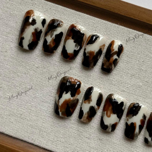Amber Drift Classic Water blooming Tortoiseshell press on nails, brown black abstract pattern,vintage resin look,warm neutral nail art,MO578