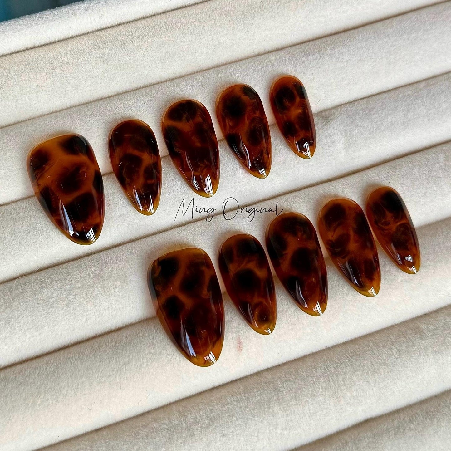 Classic Tortoise Shell Amber Water Blooming Press on Nails, Jelly hand painted nail, fall winter nail, gift for her, MO359