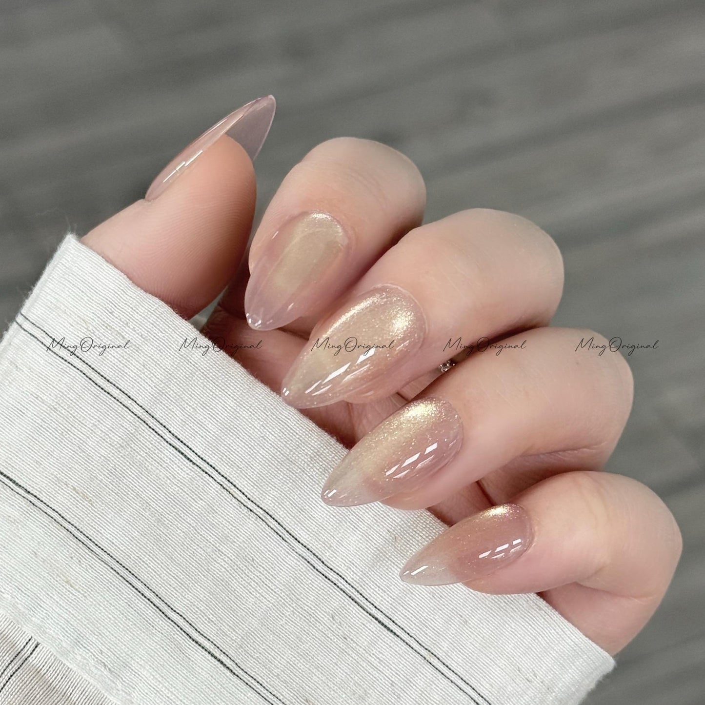 Simple see through super pale nude purple tone glass look cat eye, semitransparent magnetic cat eye press on nails, glitter fake nail, MO583