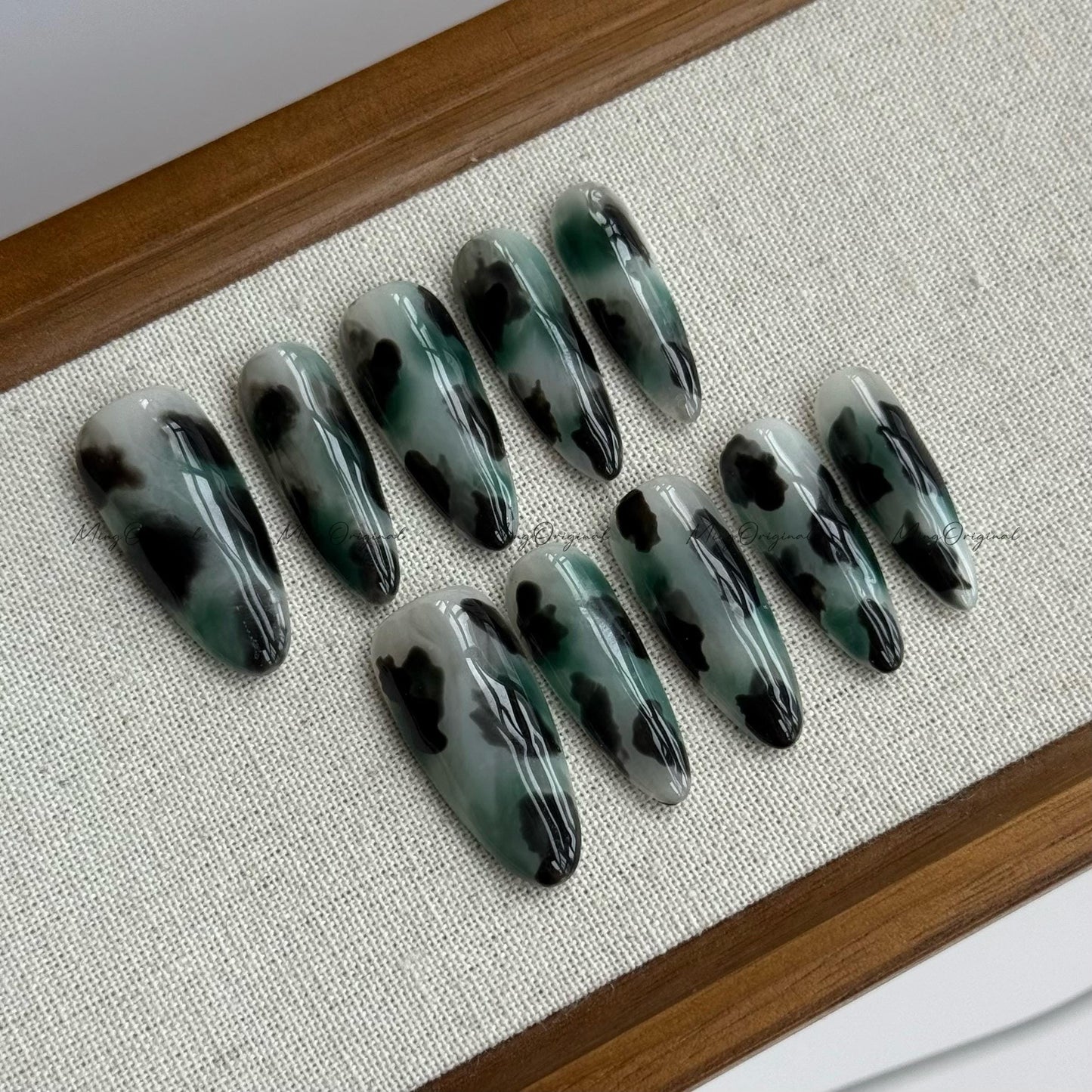 Emerald Green Jade Tortoise Shell Inky Marble Water Blooming Press on Nails, Jelly hand painted nail, fall winter nail, gift for her, MO606