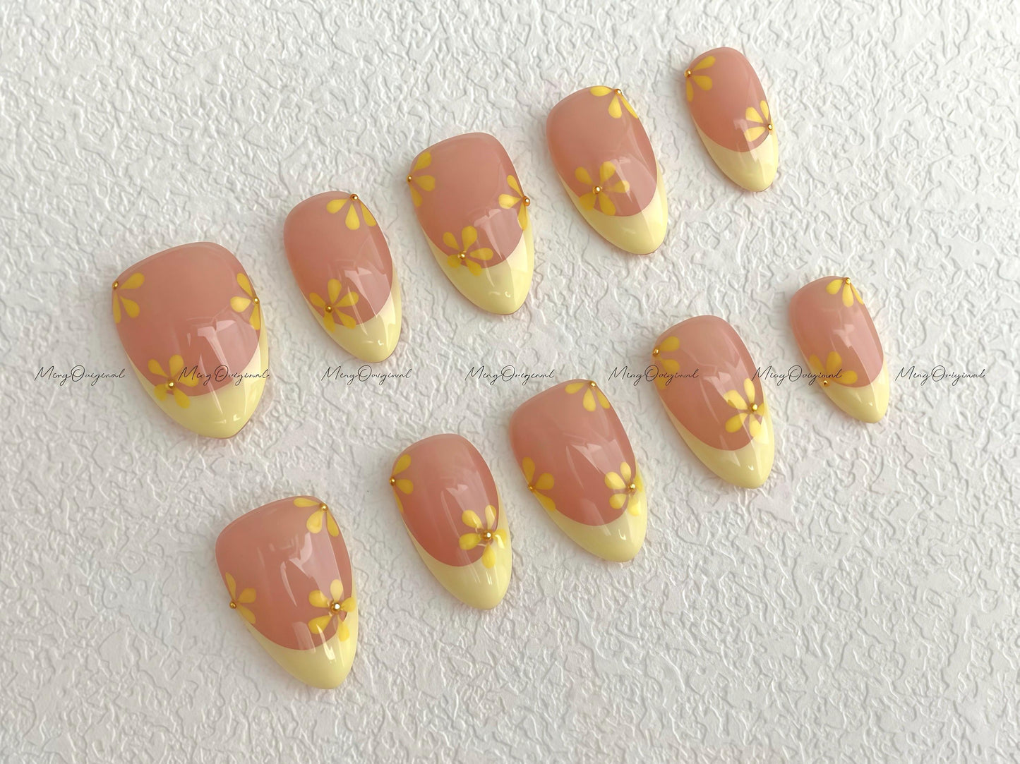 Yellow little flower press on Nail, yellow french tip glue on nail, Holiday Fake Nails, spring summer nail, holiday gifts for Her, MO589