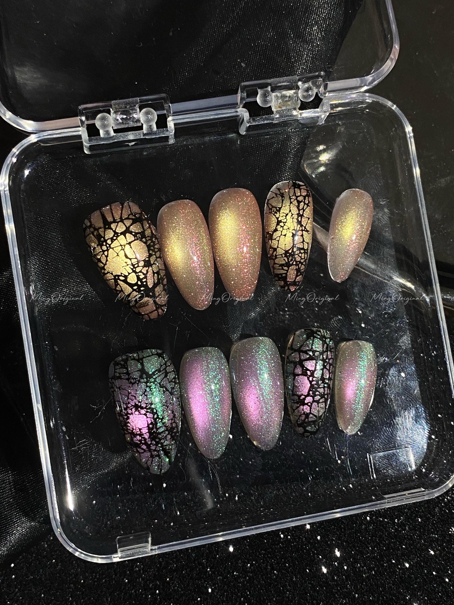 Witch Vein Halloween press on nails, black cracked design, multicolored shifting shimmer cat eye nail, purple orange aura,spooky nail, MO617