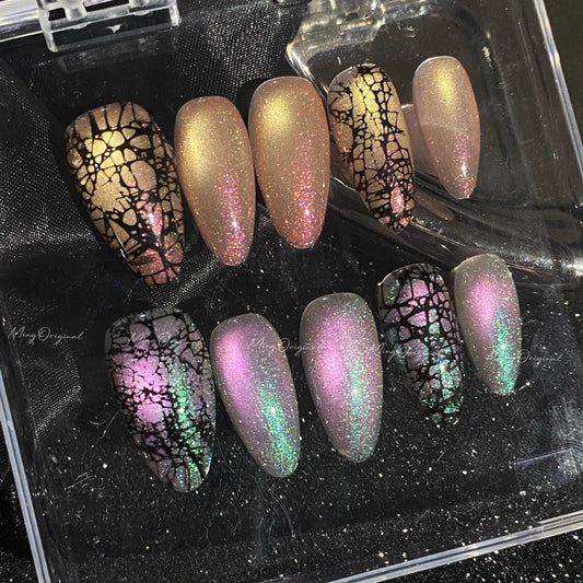 Witch Vein Halloween press on nails, black cracked design, multicolored shifting shimmer cat eye nail, purple orange aura,spooky nail, MO617