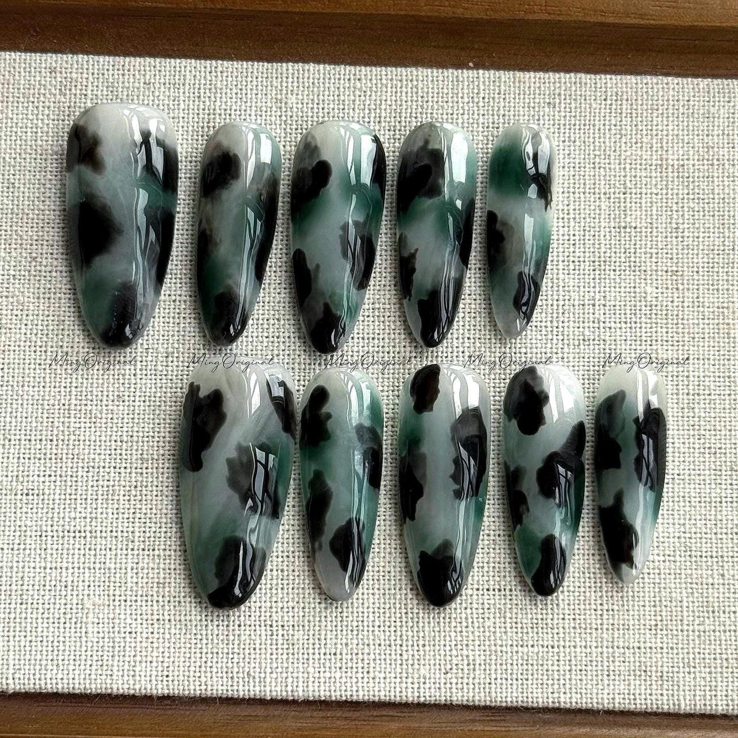 Emerald Green Jade Tortoise Shell Inky Marble Water Blooming Press on Nails, Jelly hand painted nail, fall winter nail, gift for her, MO606
