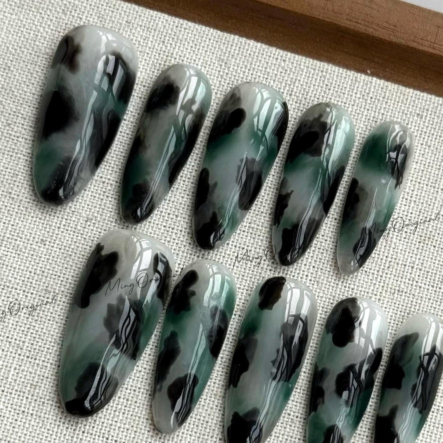 Emerald Green Jade Tortoise Shell Inky Marble Water Blooming Press on Nails, Jelly hand painted nail, fall winter nail, gift for her, MO606