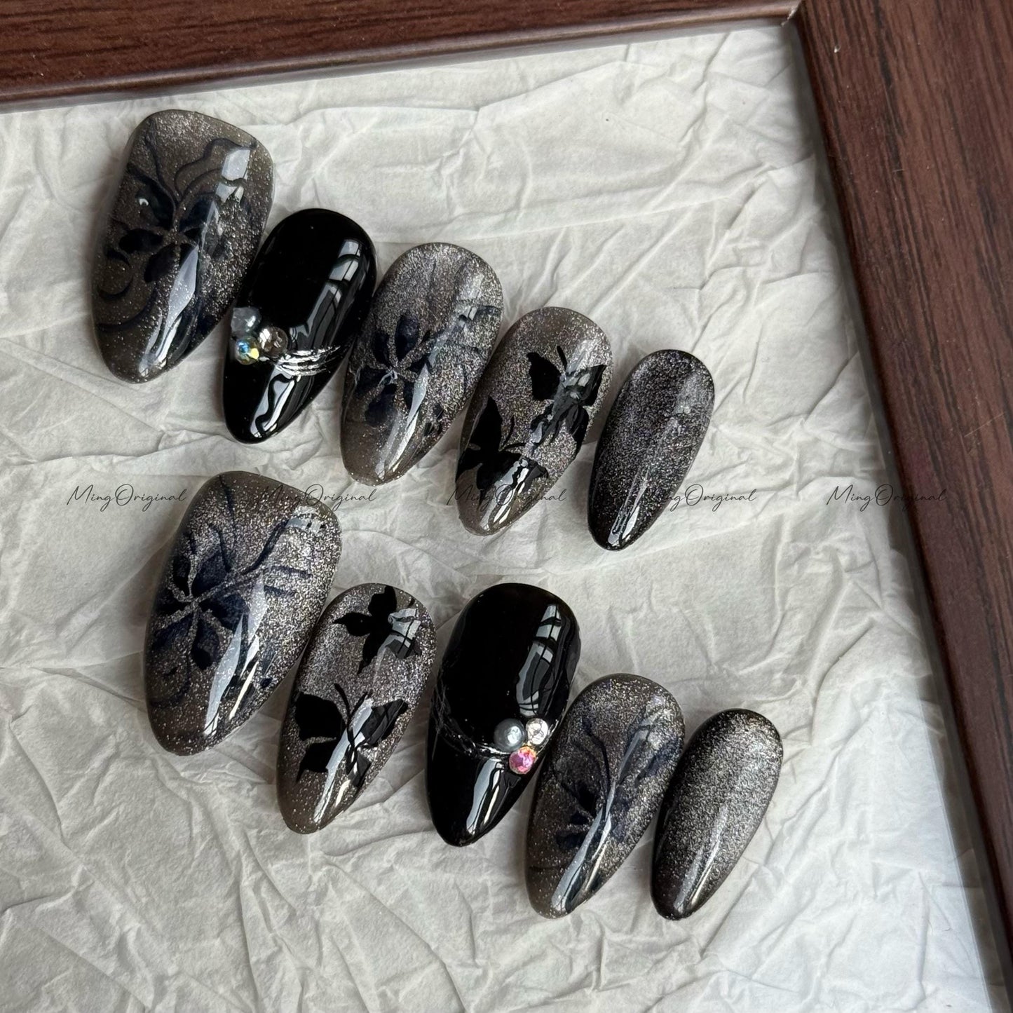 Elegance black watercolor floral butterfly press on nails, black cat eye nails, elegant art nail, floral design, gift for mother, MO620
