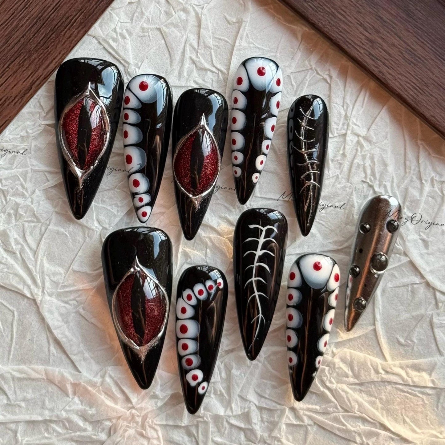 Halloween Devil Eye press on nails, 3d eye ball black red cat eye, horror silver bone accent spooky season, Gothic chrome nail art, MO634