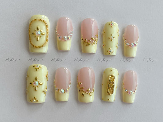 Delicate Royal Style Elegant Press On Nails, Buttercream Yellow, Gold Studs, Gold Chain, Baroque Charm, 3D Accent, gift for mother, Mo623