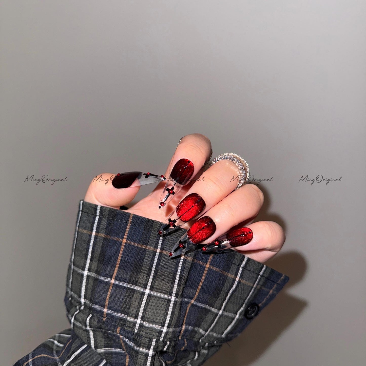 Vampire Velvet Press on Nail, red cat eye glittery nail, abstract line and cross, clear tip nail, gift for Christmas and Halloween, MO650