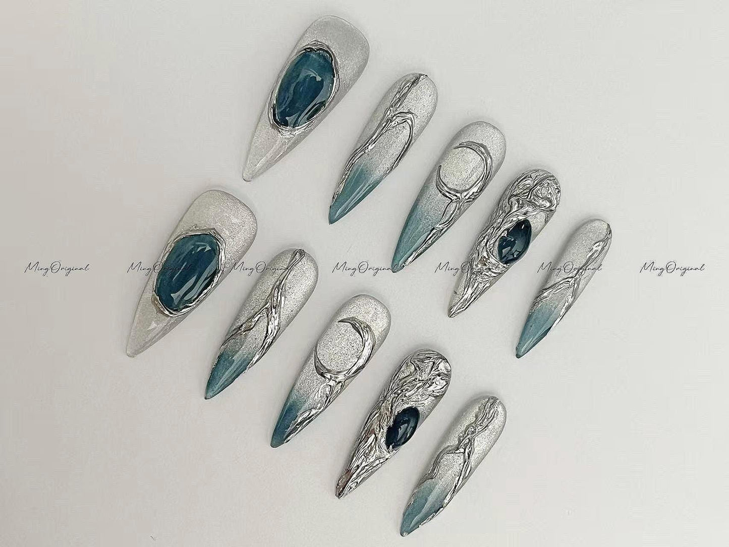 Chrome Texture Silver Shiny y2k Nail press on, Sculpted Metal, blue ombre, Abstract Silver, Futuristic Nails, Fake nails, Chrome Metal MO629