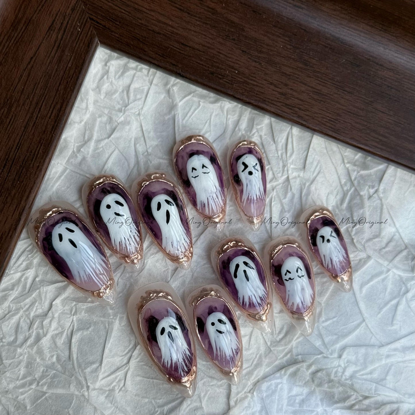 Ghost gallery press on nails, gold framed cute ghosts reuse nails, spooky season horror fake nail,glue on nail, Halloween gift for her,MO654
