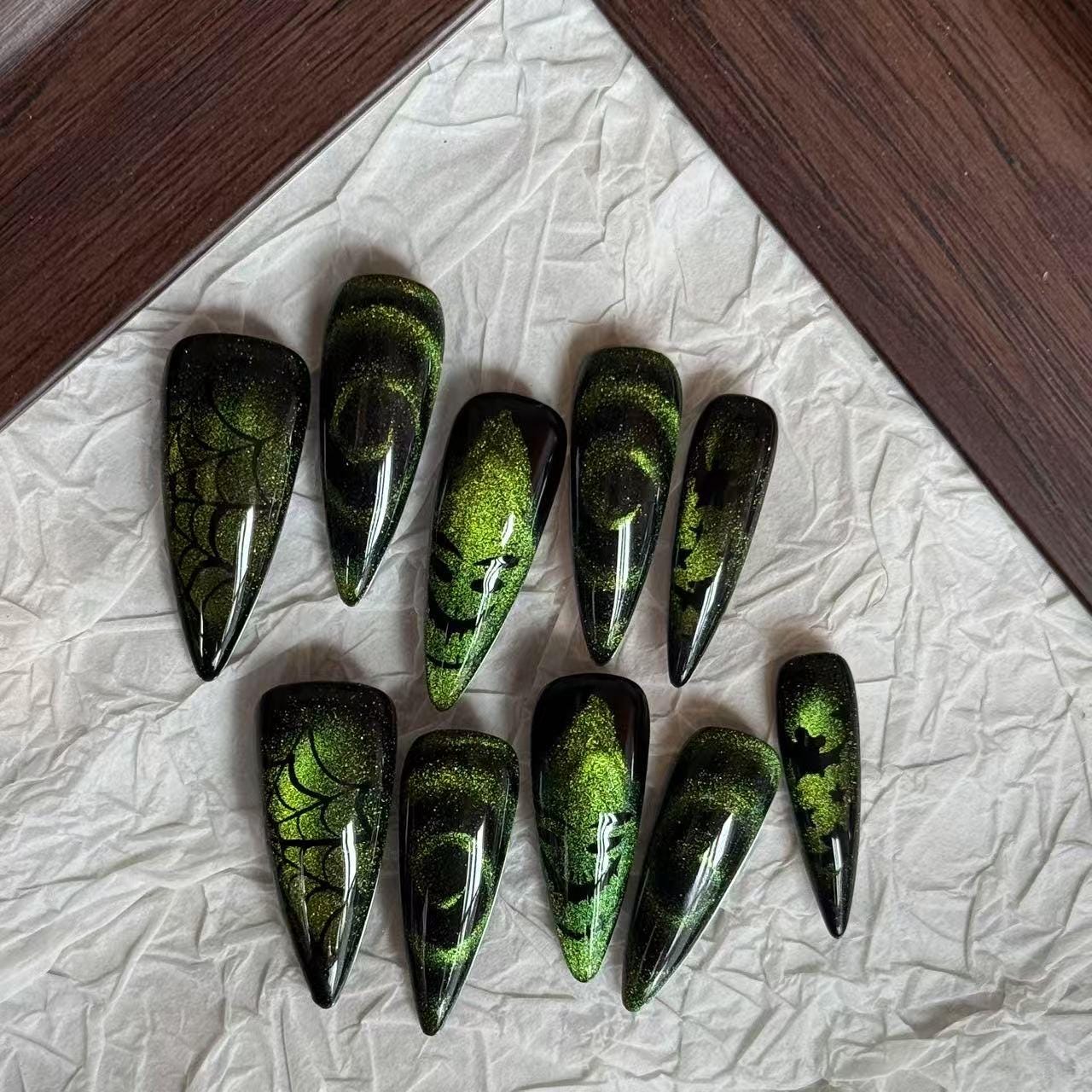 Halloween Spooky glowing press on nail, spider web, bat, oogie boogie glittery green cat eye, horror nail,MO640