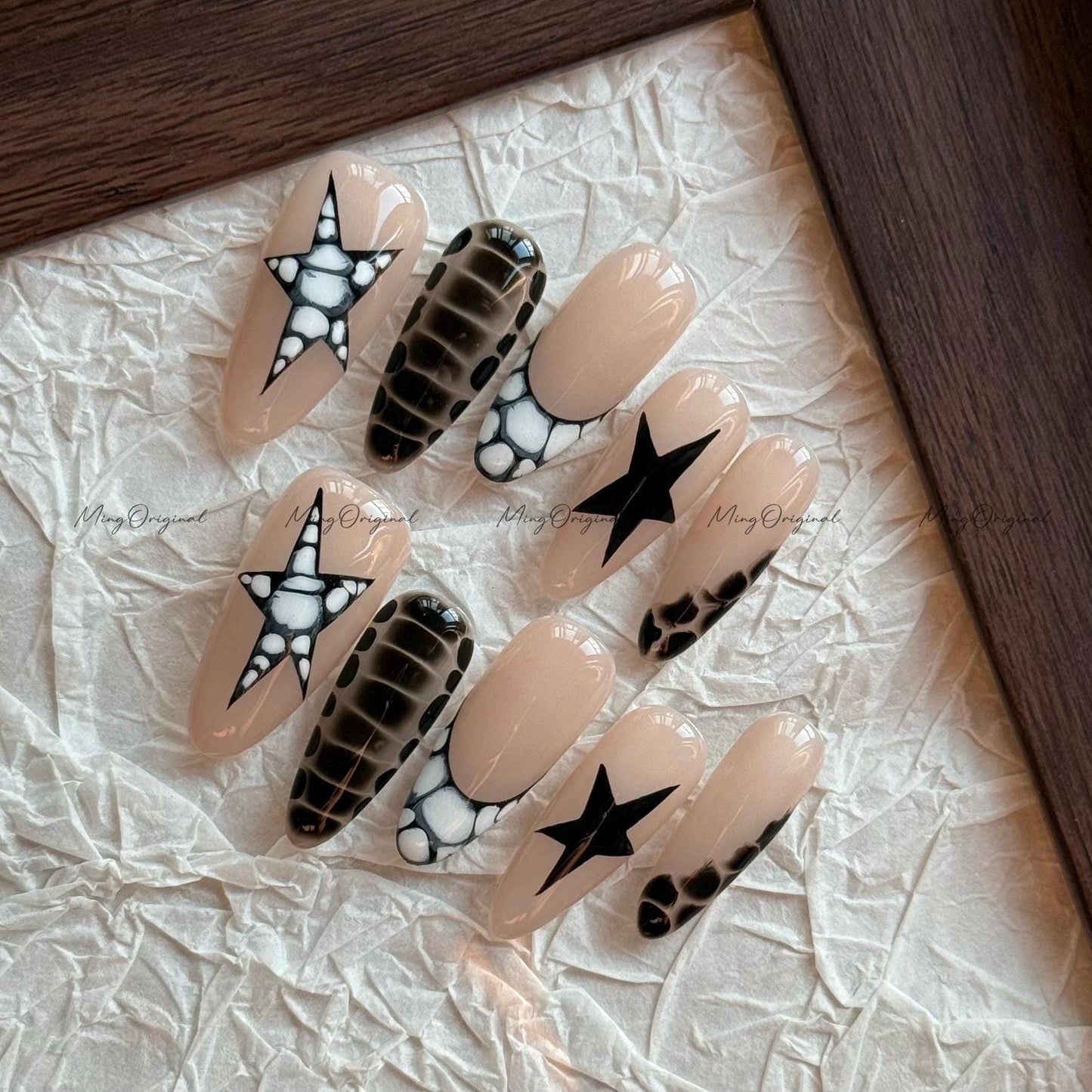Urban Wild Nude Animal Print Nails with Croc Texture Press On Nails, Y2K Star Trendy Nail Set, Vacation Gift for her,MO645