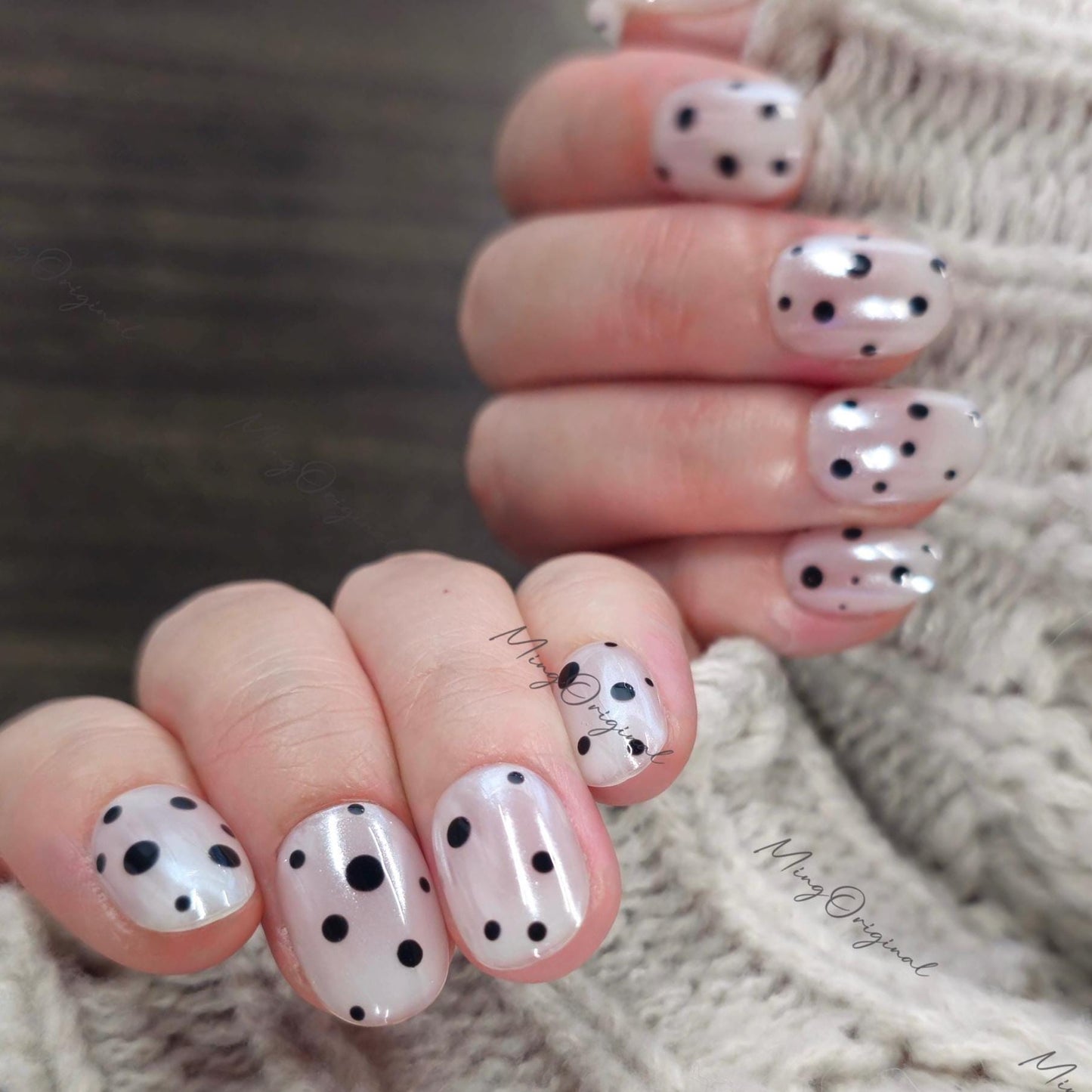 Classic Polka dots press on nails, glazed donut dot design, vintage style black and white nail, gift for her, MO666