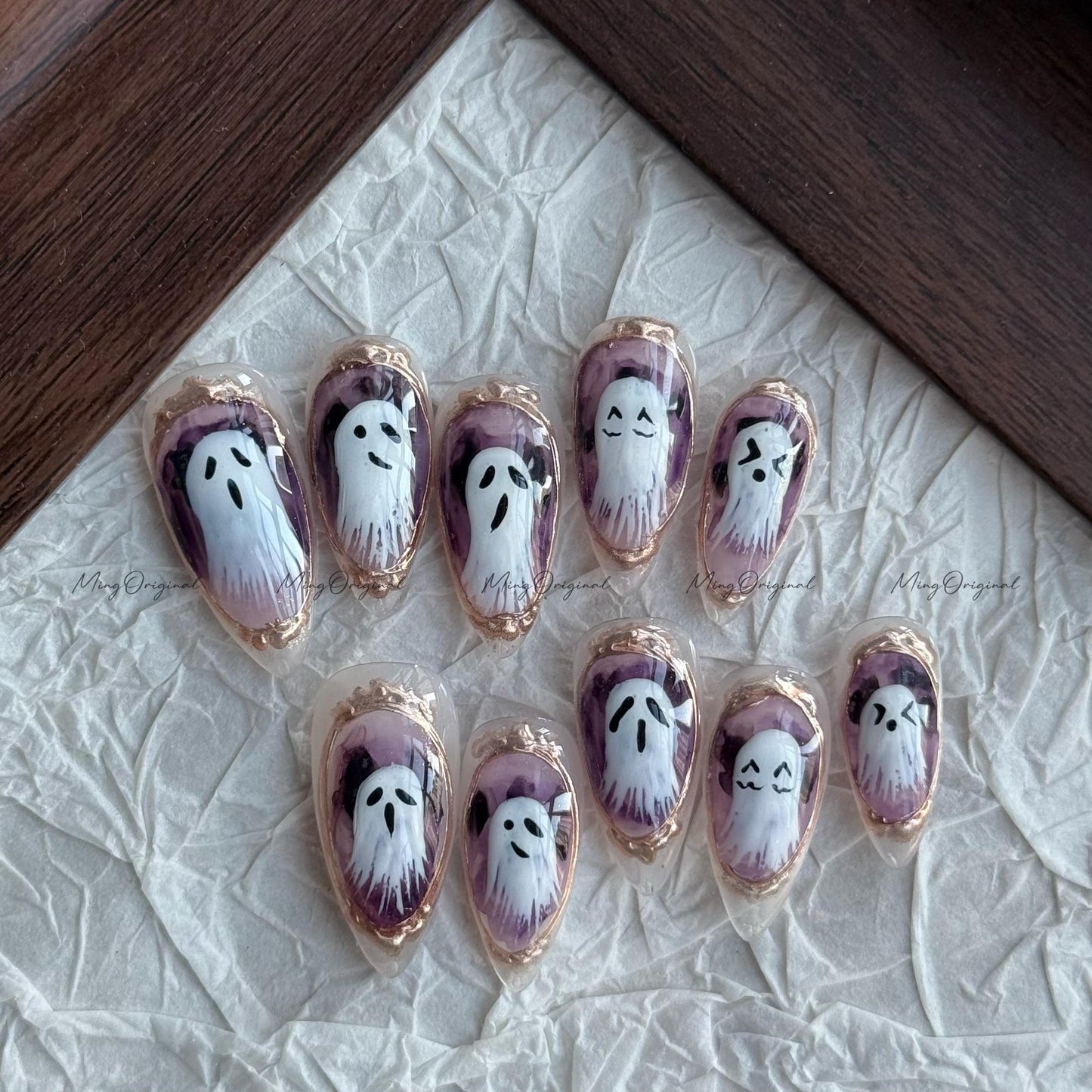 Ghost gallery press on nails, gold framed cute ghosts reuse nails, spooky season horror fake nail,glue on nail, Halloween gift for her,MO654
