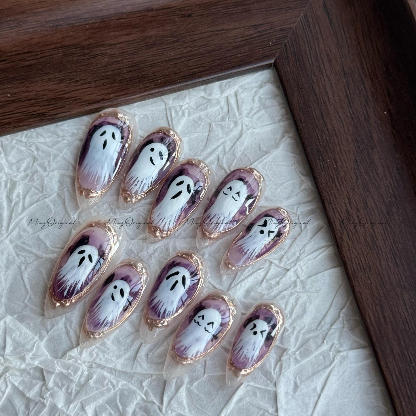 Ghost gallery press on nails, gold framed cute ghosts reuse nails, spooky season horror fake nail,glue on nail, Halloween gift for her,MO654