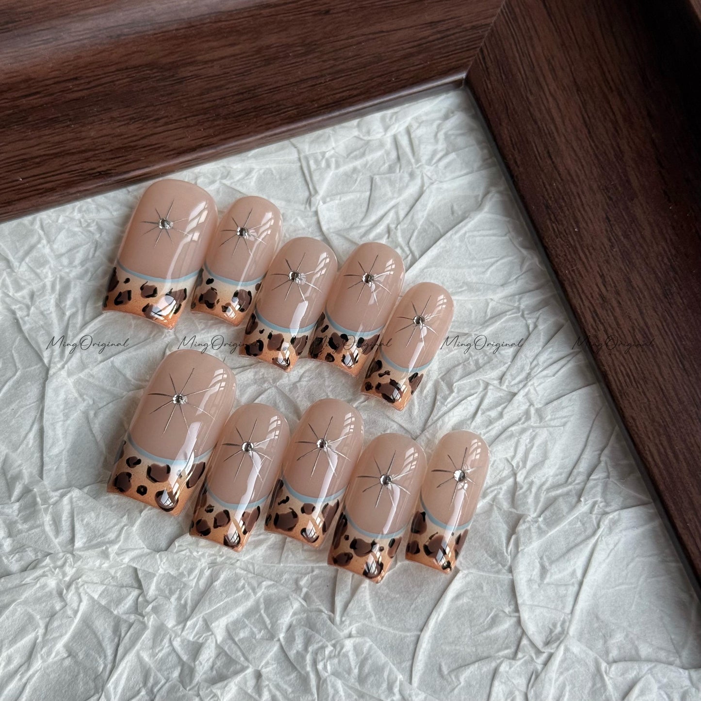 Simple Leopard Gold Line French Tip Press on Nails, animal print and star fake nails, glue on nail, gift for her,MO670