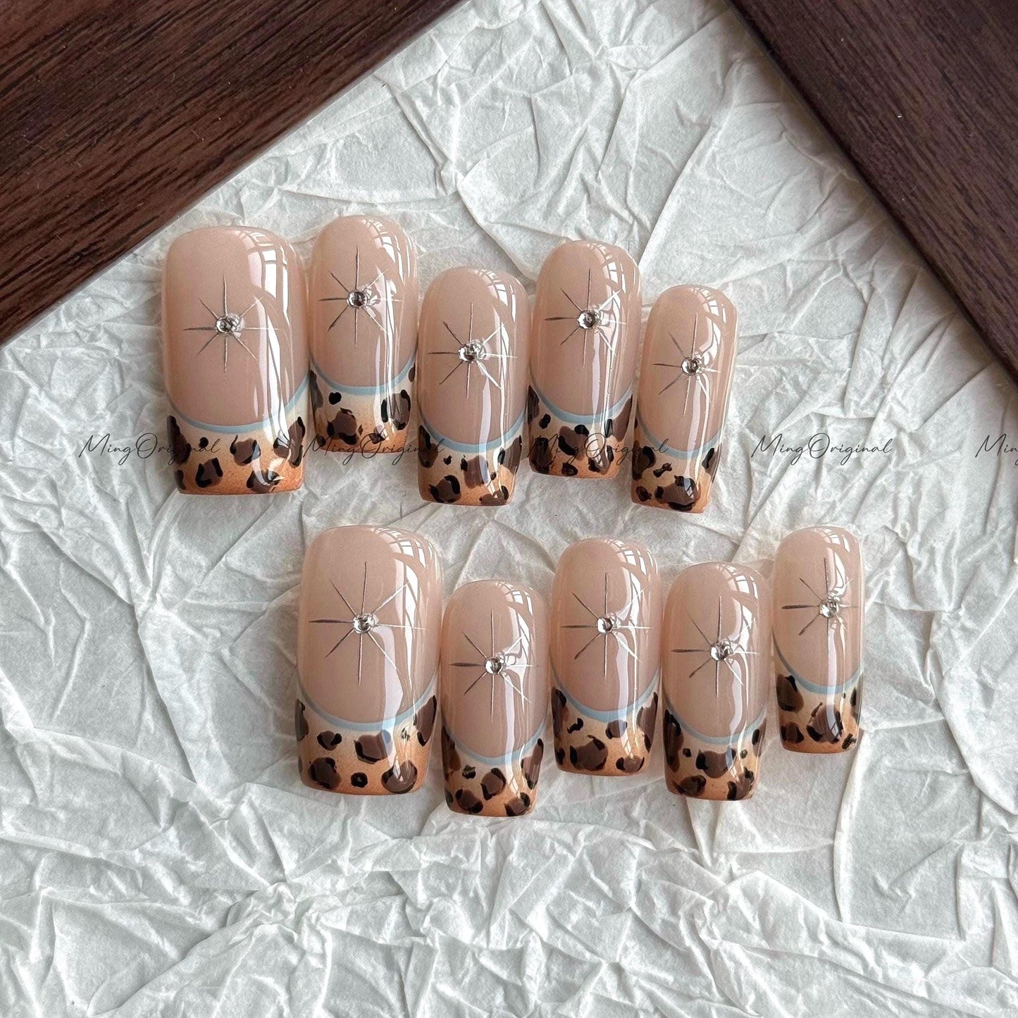 Simple Leopard Gold Line French Tip Press on Nails, animal print and star fake nails, glue on nail, gift for her,MO670