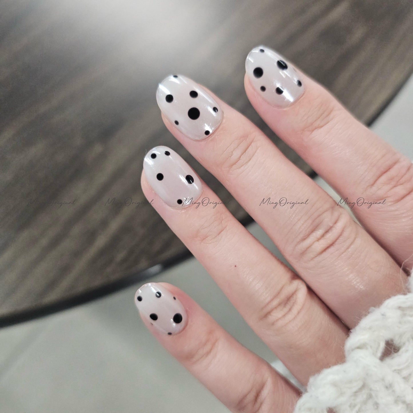 Classic Polka dots press on nails, glazed donut dot design, vintage style black and white nail, gift for her, MO666