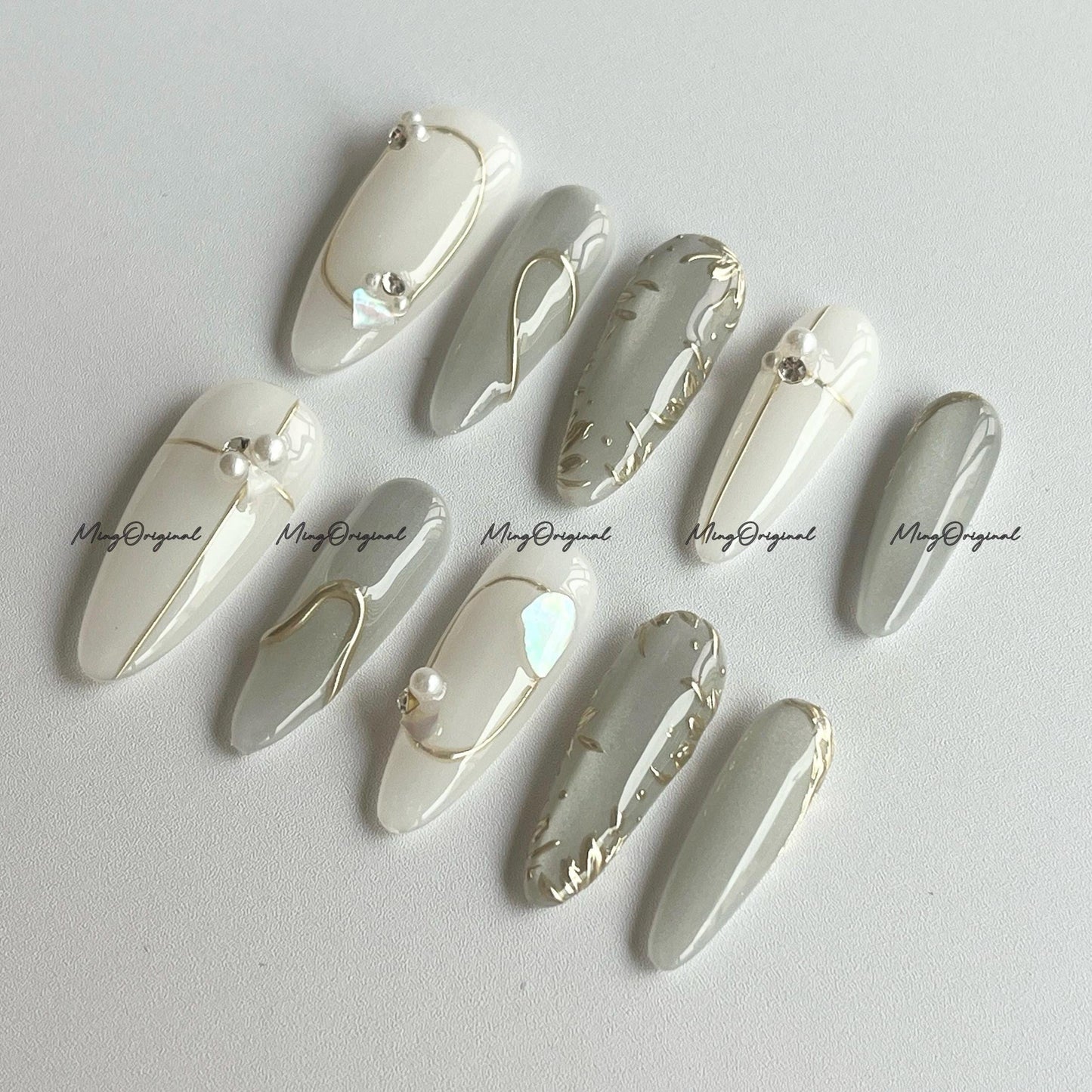 Silver glass look cat eye, milky white, semitransparent magnetic cat eye press on nails, gold flower glitter fake nail, MO677