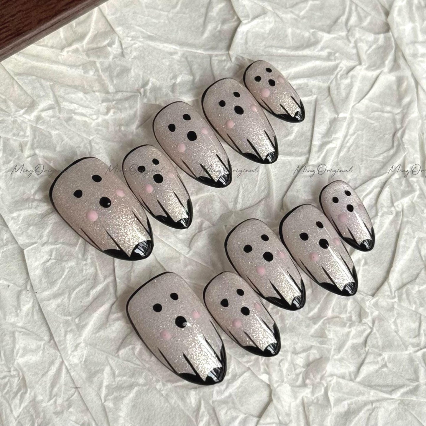 Ghost face press on nail, Halloween Season spooky nail, horror nail, hand paint ghost nail, glittery sparkly gift for her, MO668