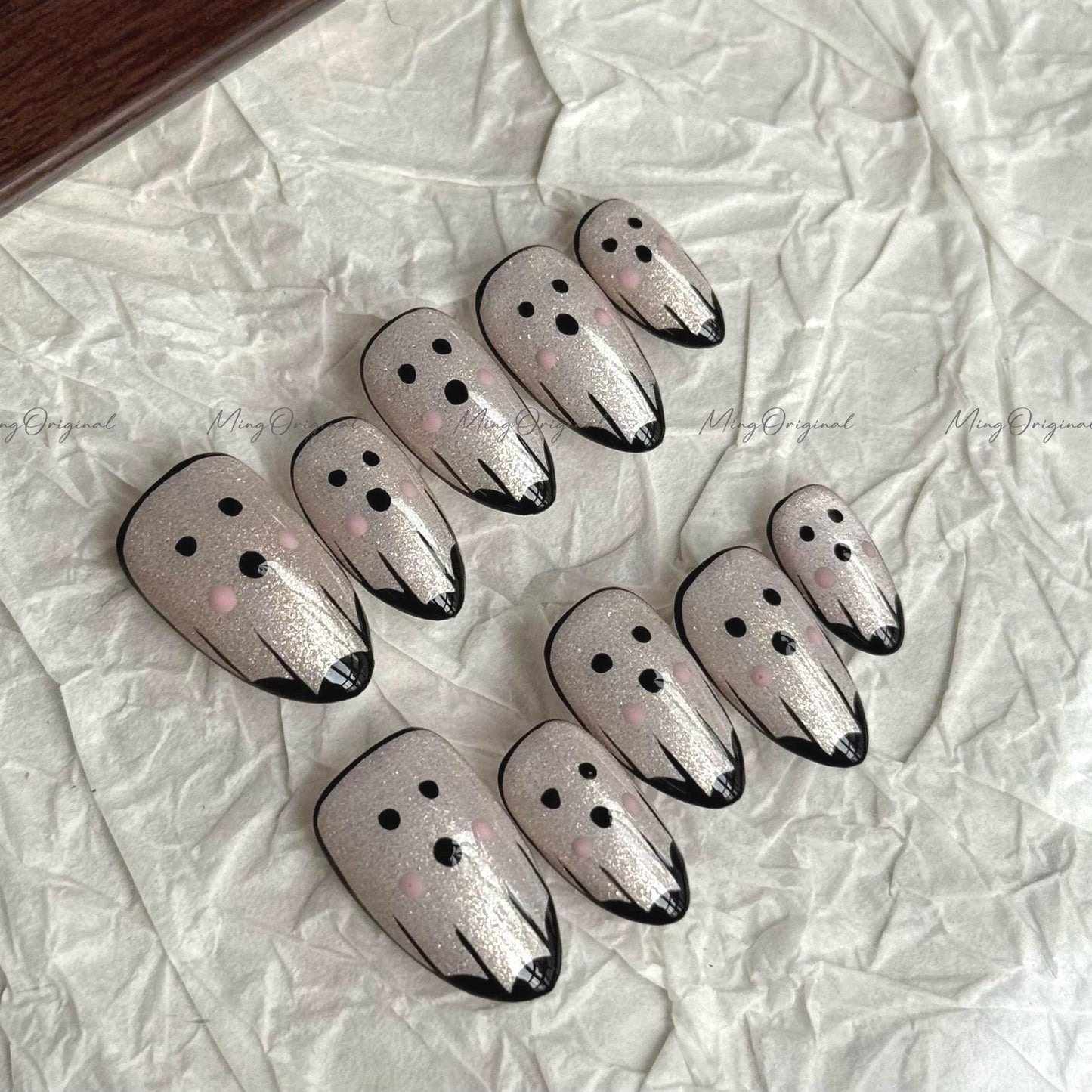 Ghost face press on nail, Halloween Season spooky nail, horror nail, hand paint ghost nail, glittery sparkly gift for her, MO668