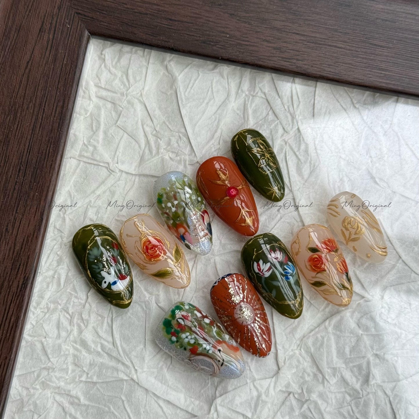 Oil Painting Press On Nails, Hand-painted bunny and girls nail art, Floral Romantic Art vintage gold frame abstract design, MO669