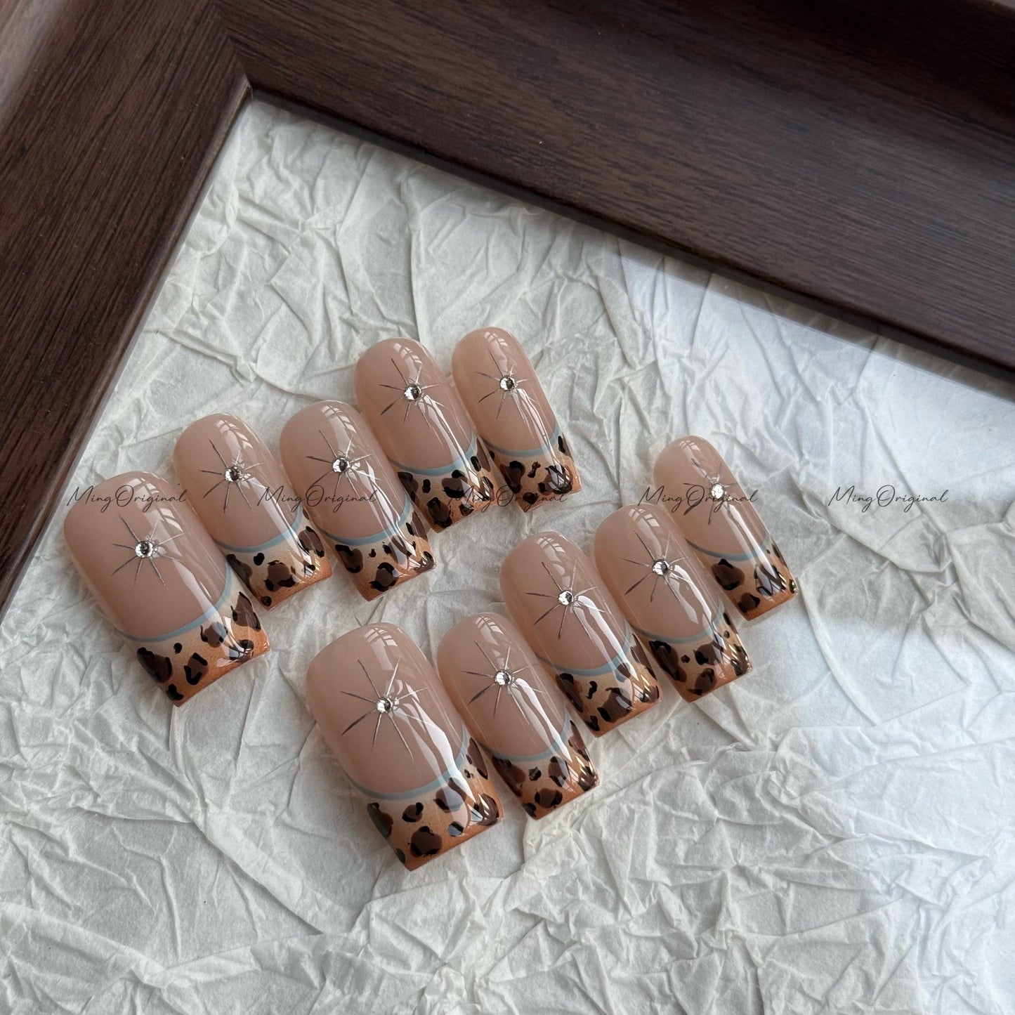 Simple Leopard Gold Line French Tip Press on Nails, animal print and star fake nails, glue on nail, gift for her,MO670