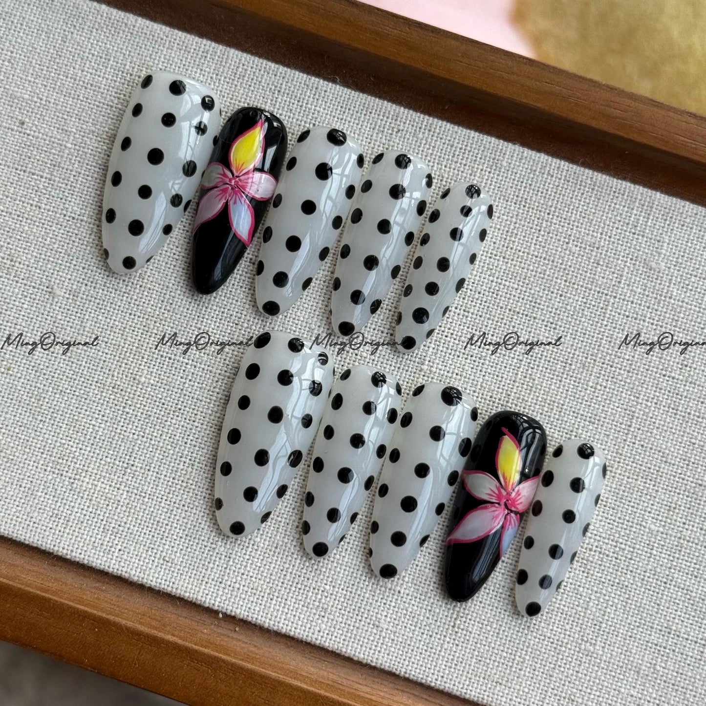 Milky Polka Dots press on nails, vivid flower design, classic vintage style black and white nail, gift for her, MO673