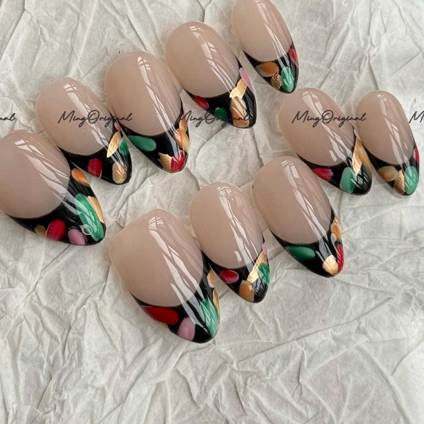 Oil Nocturne french version,Abstract press on nails,hand-painted black nails with brushstroke art, gold accents,modern artistic design,MO689