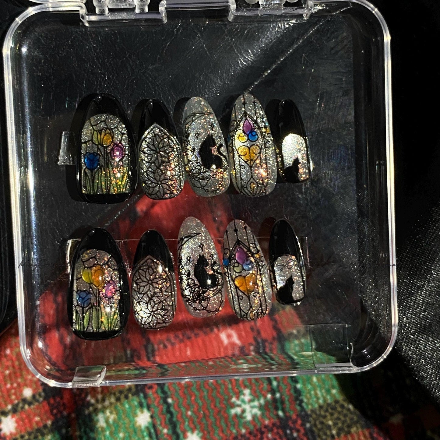 Christmas Black Stained Glass Window Glittery press on nails, Sparkling Cat Eye, Retro Shadow Cat and Tulips hand painted nail, MO706