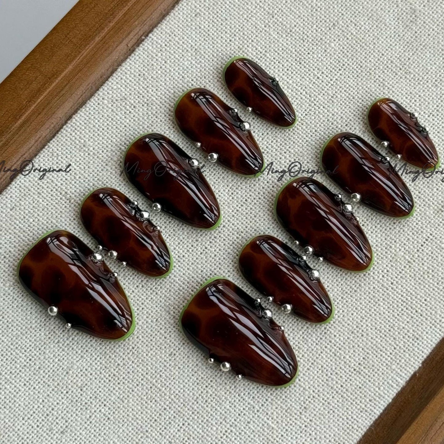Classic Tortoise Shell Amber Water Blooming Press on Nails, Abstract Green, Jelly hand painted nail, fall winter nail, gift for her, MO359
