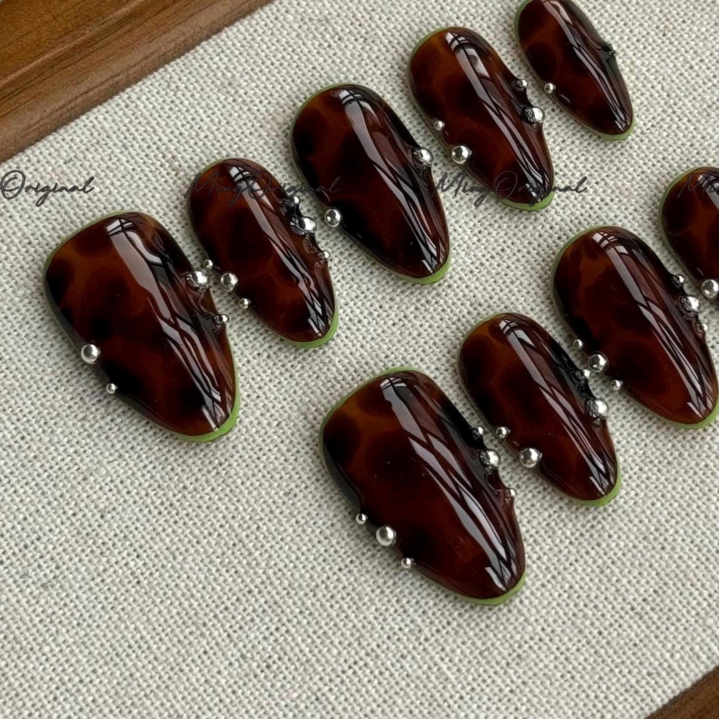 Classic Tortoise Shell Amber Water Blooming Press on Nails, Abstract Green, Jelly hand painted nail, fall winter nail, gift for her, MO359