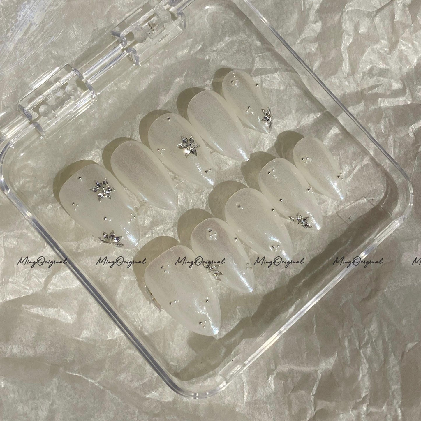 Glazed Snowflake Press on Nails, pearl white glazed donut nails, milky white chrome,winter bridal nails, snowflake rhinestone design,MO708