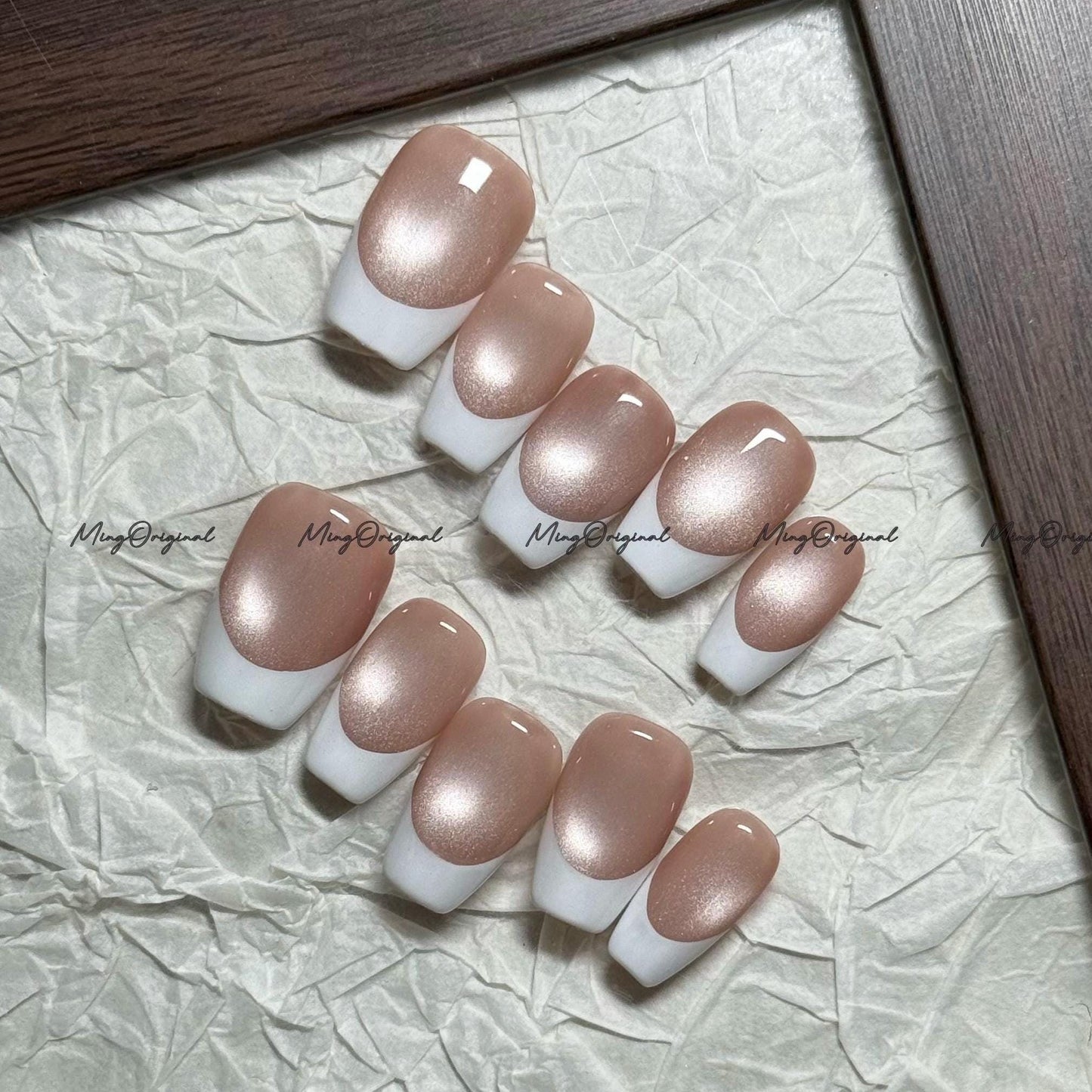 White French tip nude cateye press on nails, light chasing cat eye effect, classy nail design, simple everyday nail,MO692