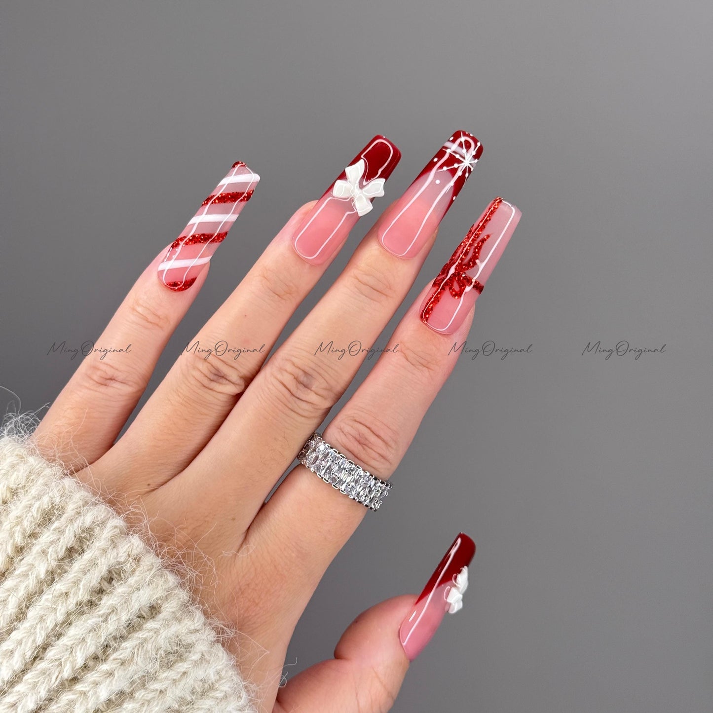 Christmas Vibe Press-On Nails, Red Bow Gift Wrap Nail Art, Holiday Glitter Candy Cane, French Tip Handmade Nude Festive Nails, MO722